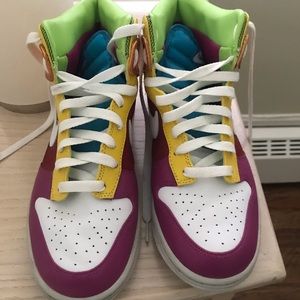 Like new Nike dunks!